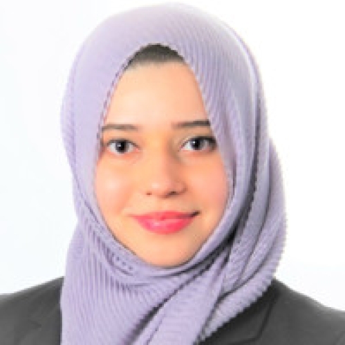 Headshot of Dr. Zunaira Naeem