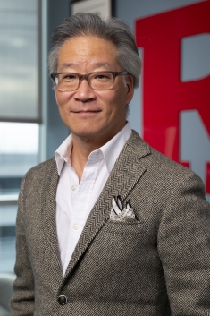 A headshot of Dr Lee